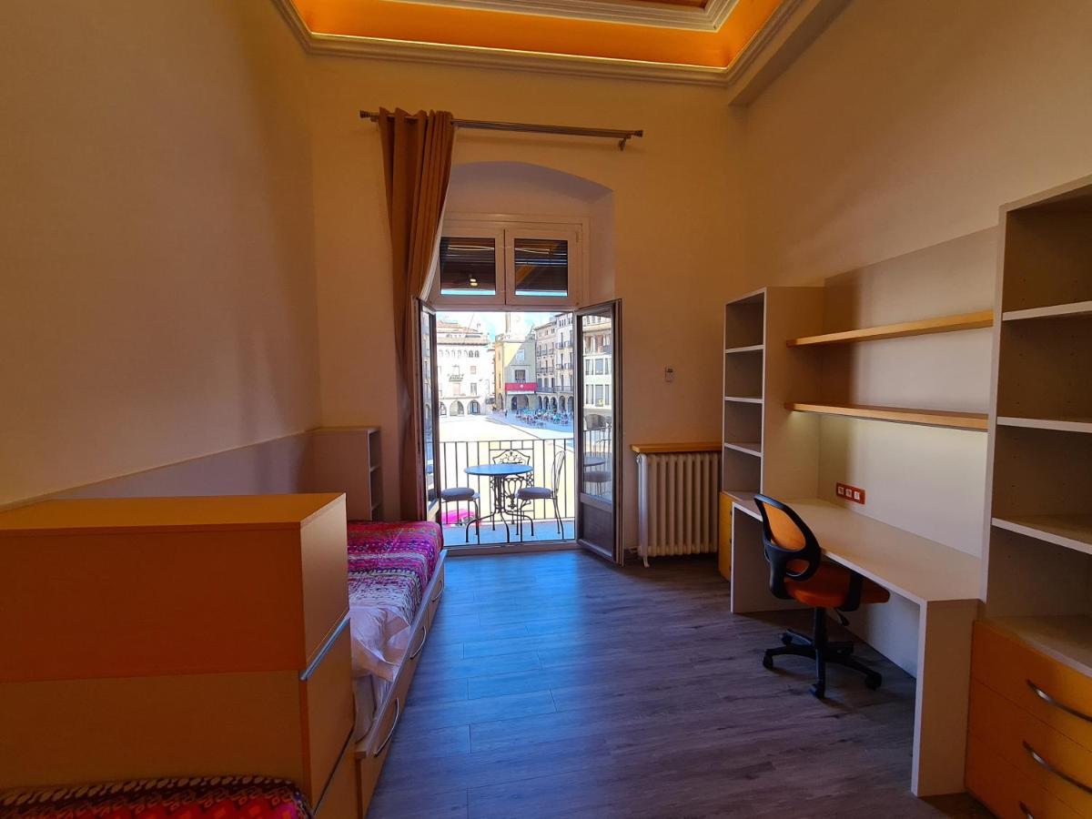 Apartaments Vicus 3 Con Vistas A La Plaza Mayor De Бік Екстер'єр фото