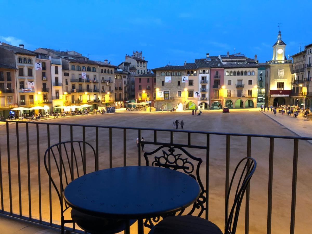 Apartaments Vicus 3 Con Vistas A La Plaza Mayor De Бік Екстер'єр фото